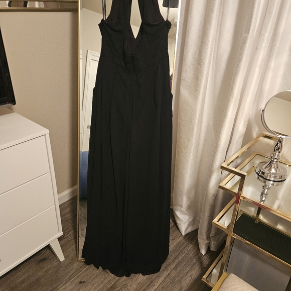 Elegant Black Jumpsuit - Picture 3 of 5